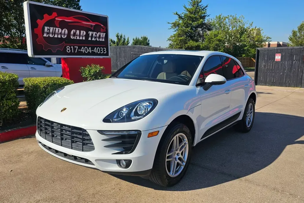 2018 Porsche Macan photo 1