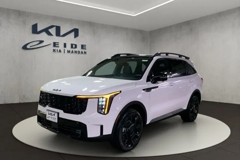 2026 Kia Sorento X-Line photo 1