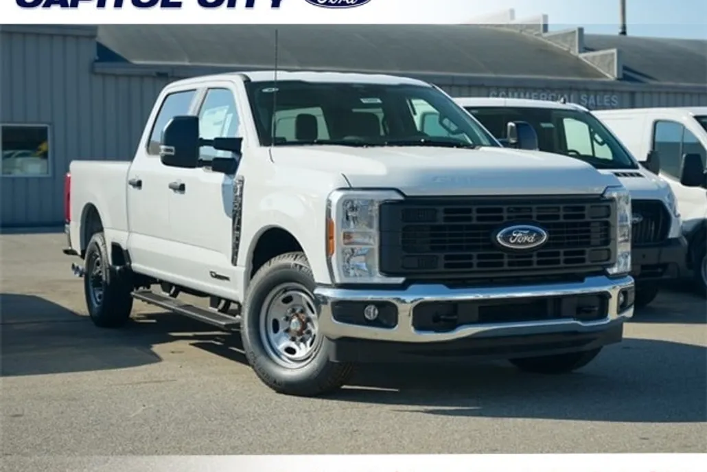 2025 Ford F-350 XL photo 1