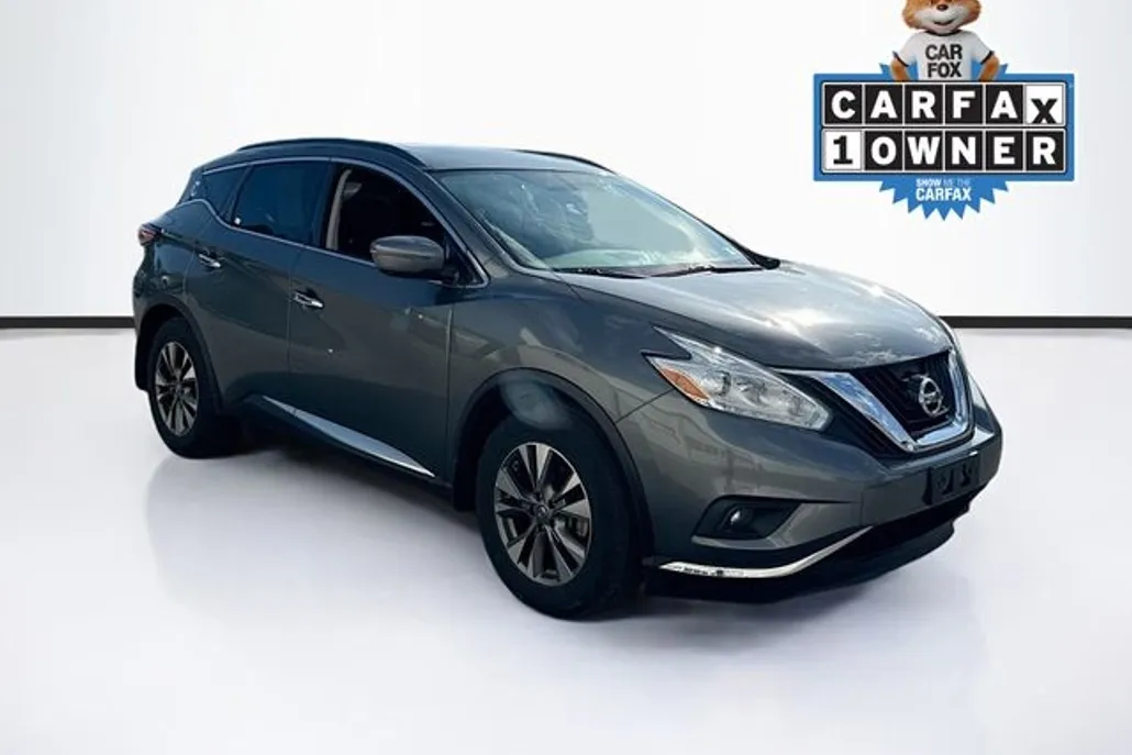2017 Nissan Murano SV photo 1