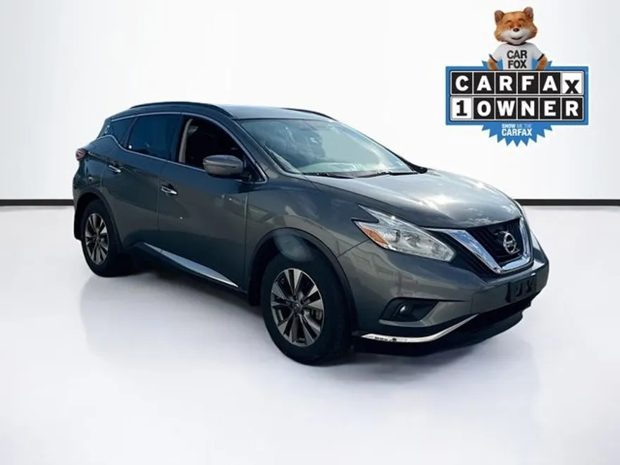 2017 Nissan Murano SV photo 1
