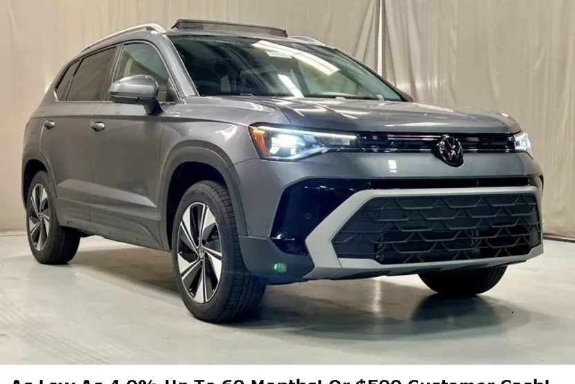 2025 Volkswagen Taos SE photo 1