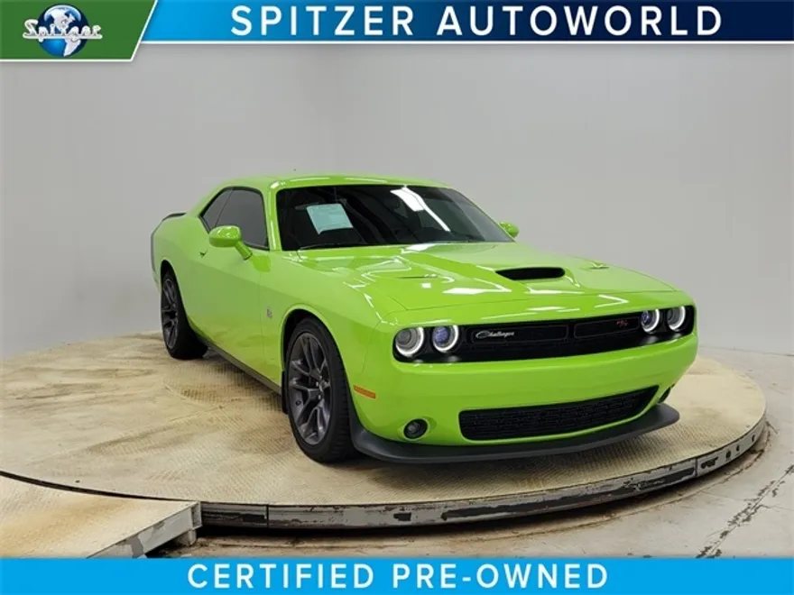 2023 Dodge Challenger R/T Scat Pack photo 1