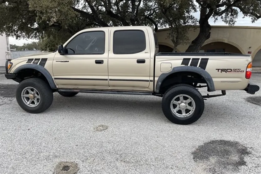 2001 Toyota Tacoma photo 1