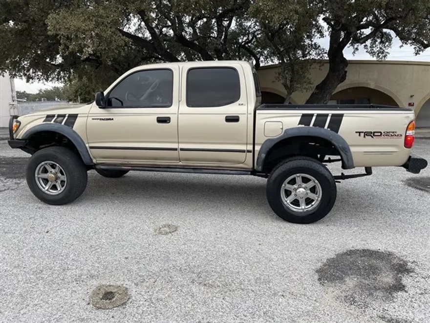 2001 Toyota Tacoma photo 1
