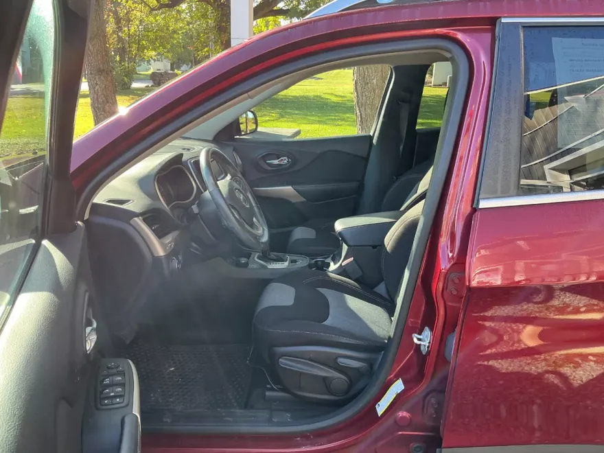 2018 Jeep Cherokee Latitude photo 1
