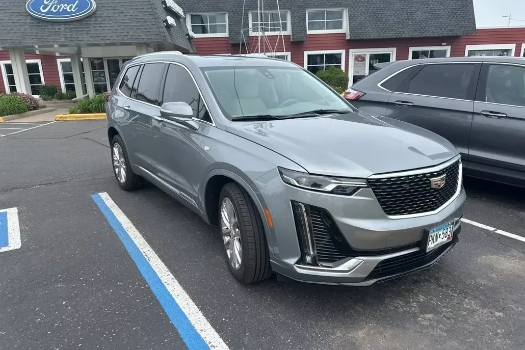 2023 Cadillac XT6 Premium Luxury photo 1