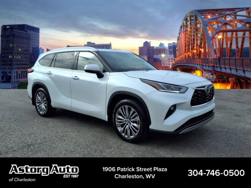 2022 Toyota Highlander Platinum photo 1
