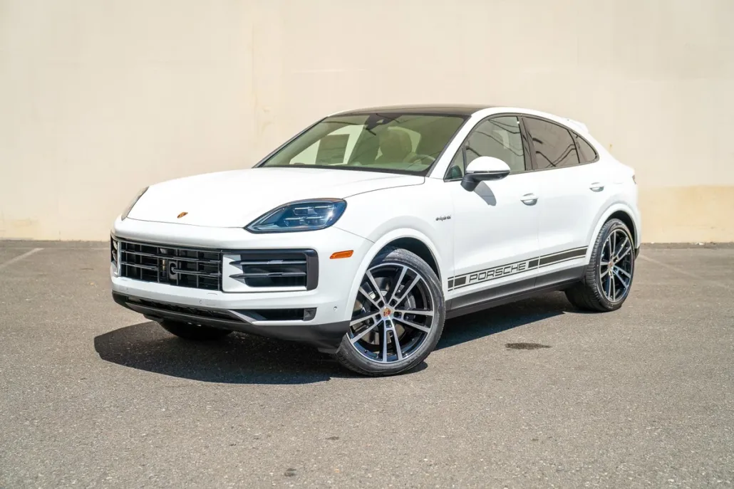 2025 Porsche Cayenne E-Hybrid Coupe photo 1