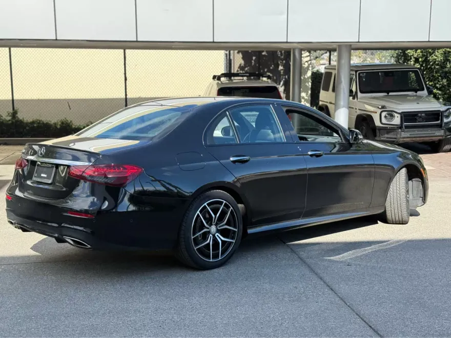 2023 Mercedes Benz E 350 photo 1