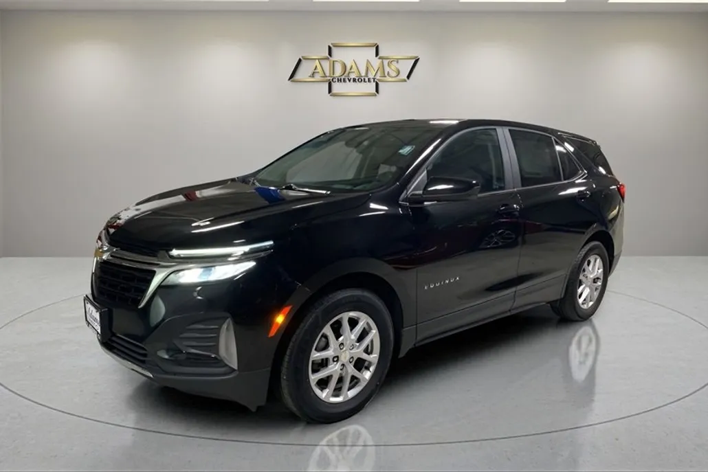 2023 Chevrolet Equinox LT photo 1