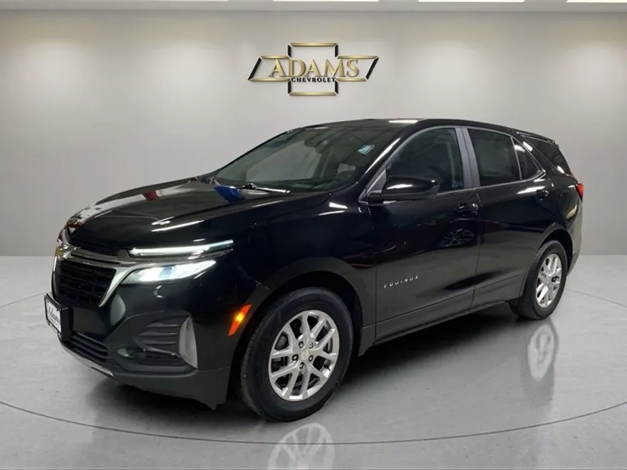 2023 Chevrolet Equinox LT photo 1