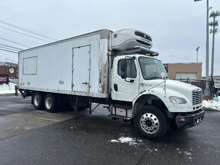 2018 Freightliner M2 106 Medium Duty photo 1