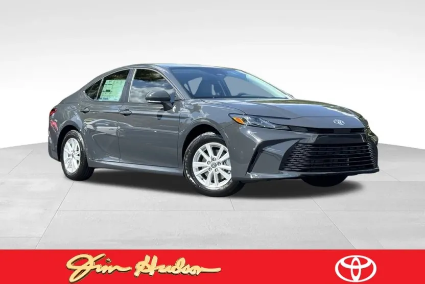 2026 Toyota Camry LE photo 1