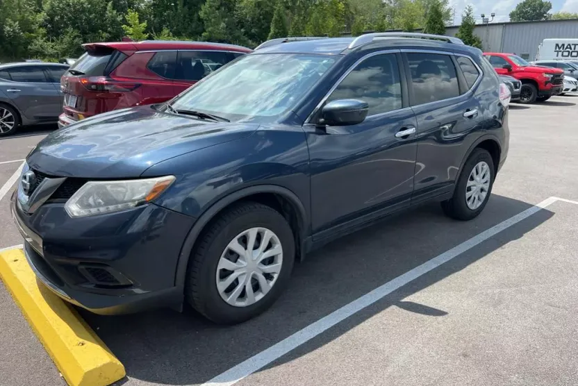 2016 Nissan Rogue S photo 1