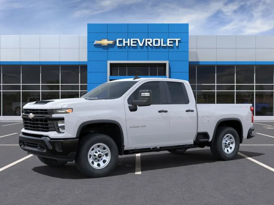 2025 Chevrolet Silverado 2500HD photo 2