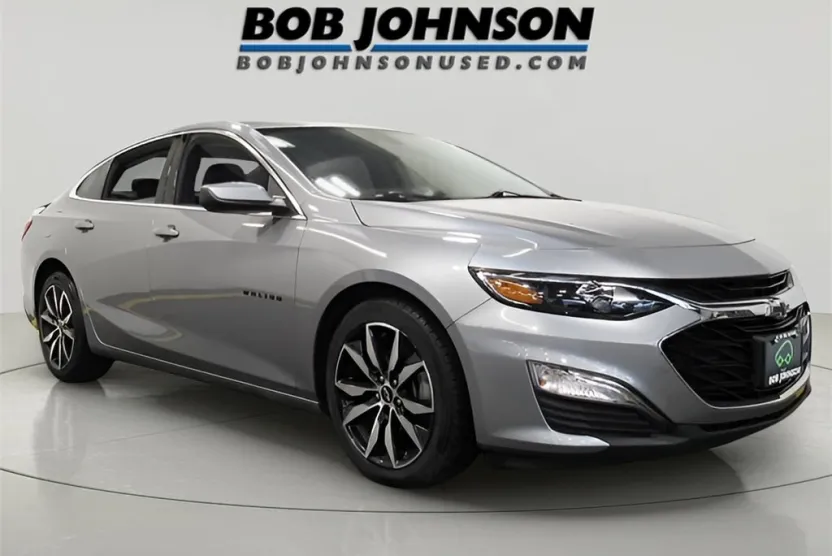 2023 Chevrolet Malibu RS photo 1