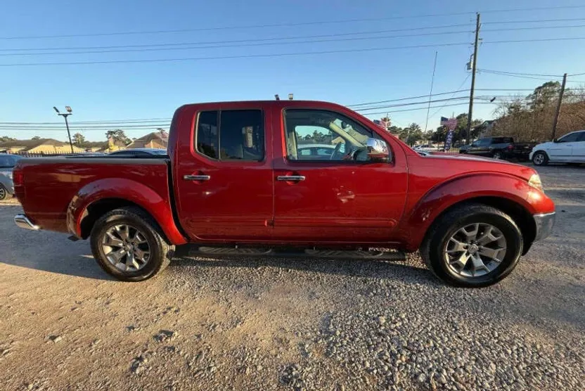 2019 Nissan Frontier SL photo 1