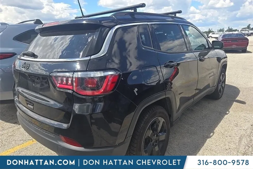 2020 Jeep Compass Latitude photo 1