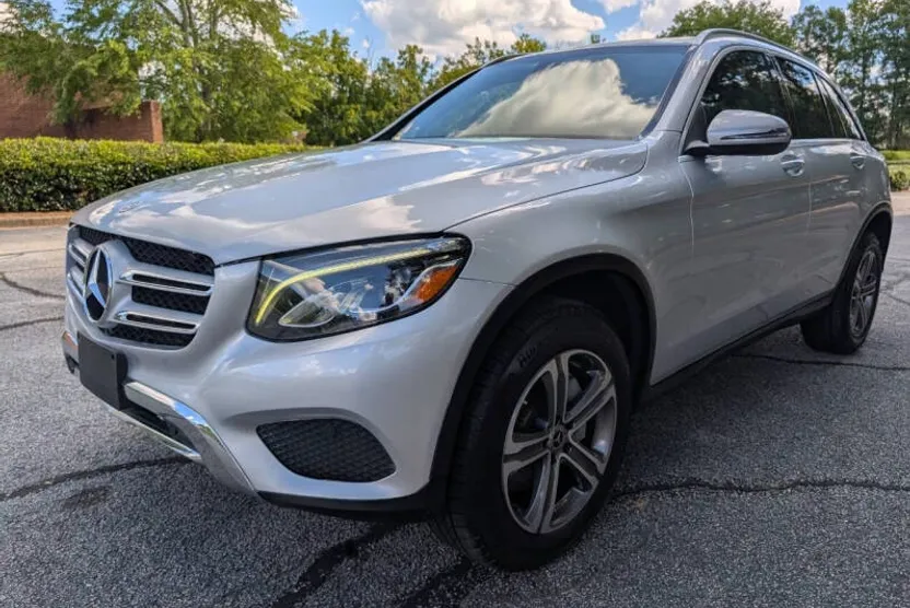 2019 Mercedes Benz GLC 300 4MATIC photo 1