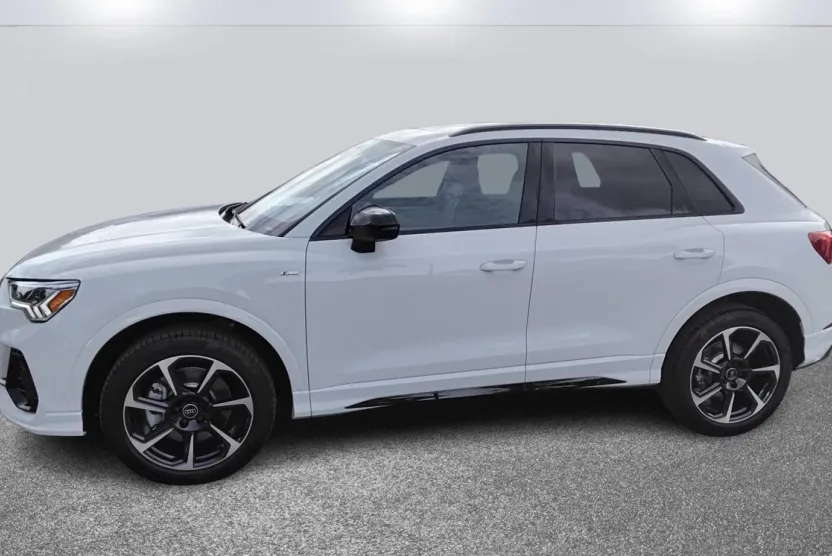 2025 Audi Q3 S line Premium Plus photo 1