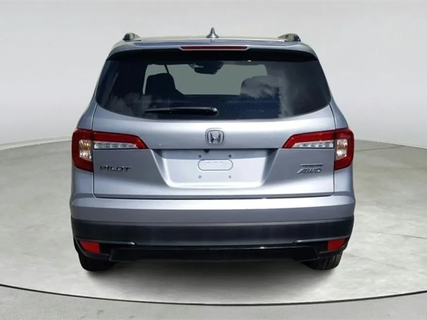 2022 Honda Pilot Special Edition photo 1