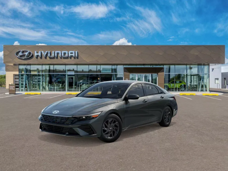 2025 Hyundai Elantra Hybrid photo 1
