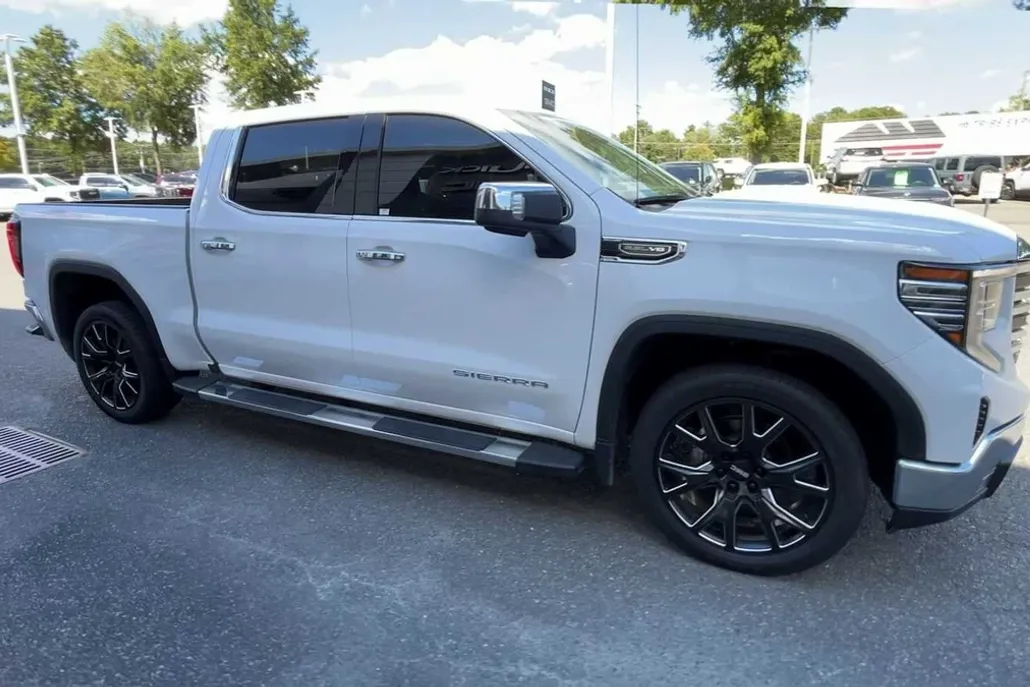 2022 Gmc Sierra 1500 SLT photo 1