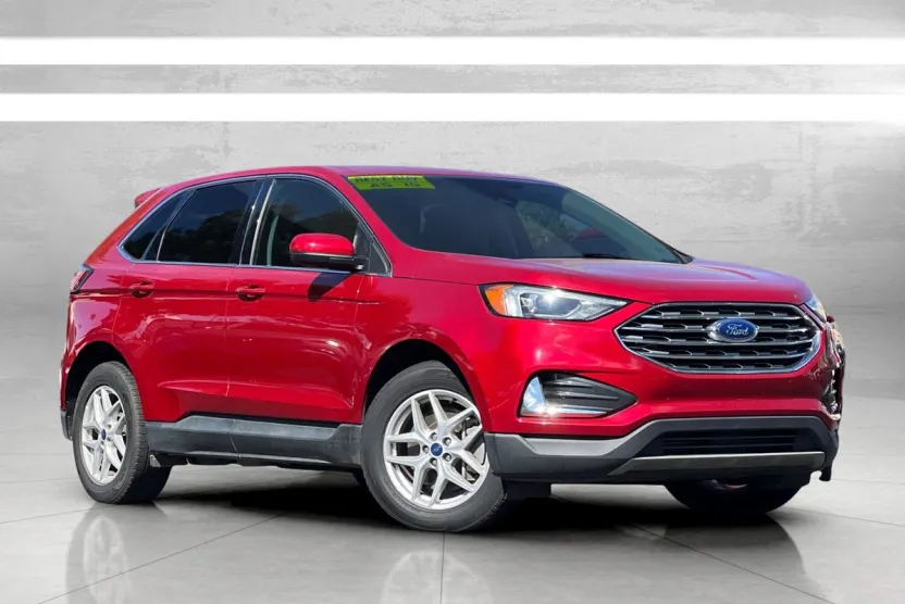 2022 Ford Edge SEL photo 1