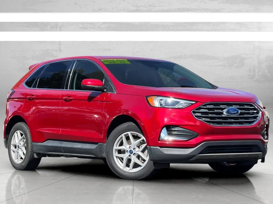 2022 Ford Edge SEL photo 1