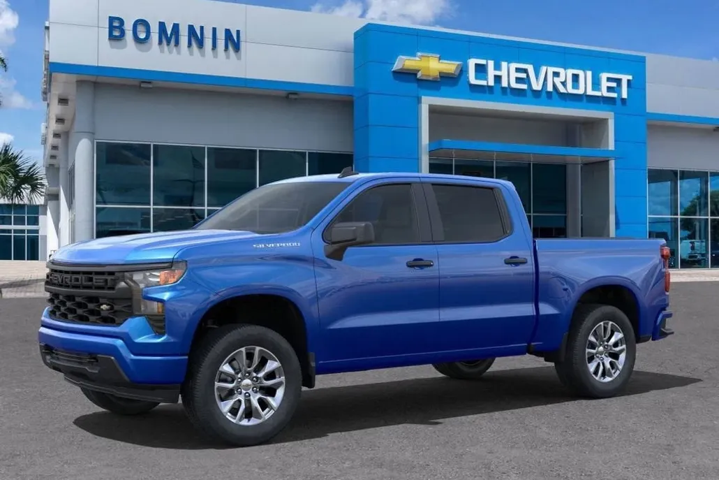 2025 Chevrolet Silverado 1500 Custom photo 1