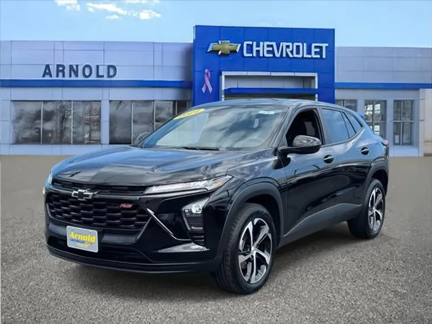 2024 Chevrolet Trax photo 1