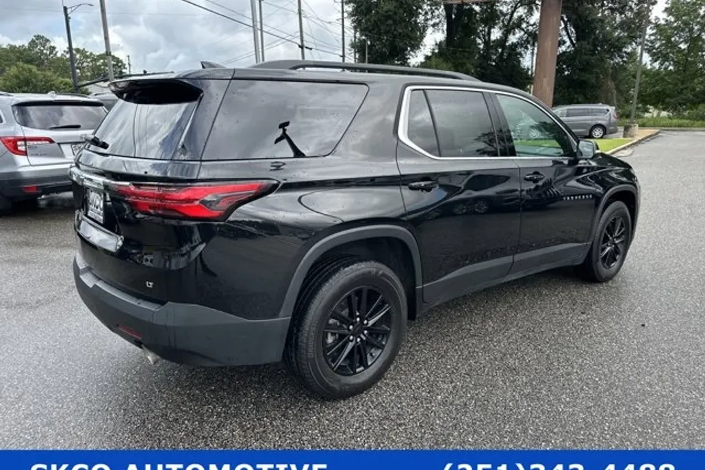 2023 Chevrolet Traverse Cloth 1LT photo 1