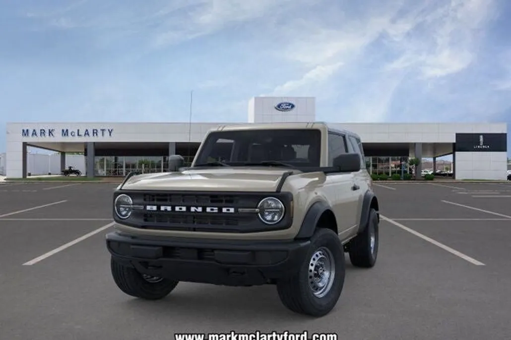 2025 Ford Bronco Base photo 1