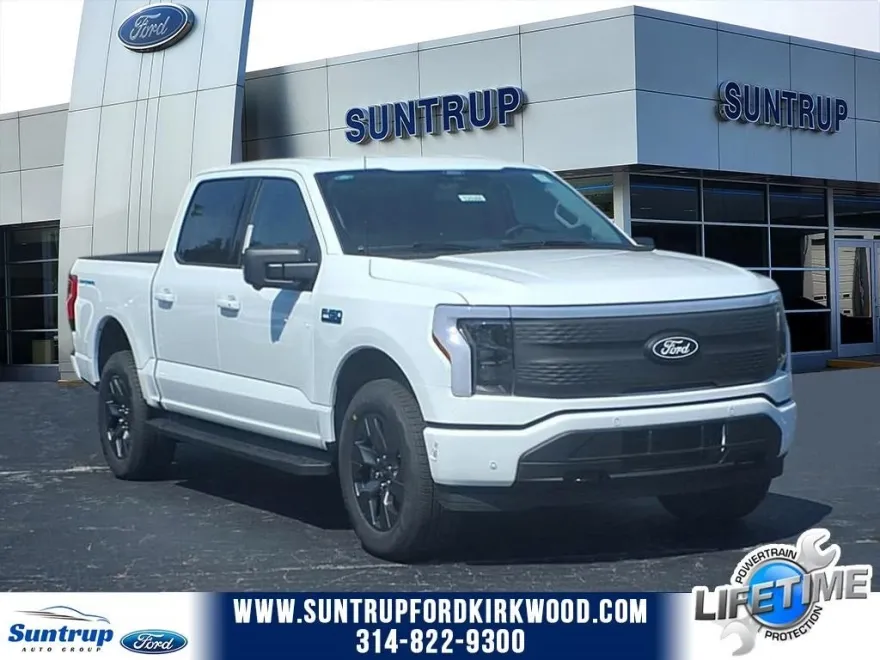 2025 Ford F-150 Lightning photo 1