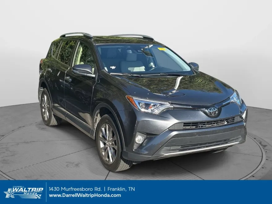 2018 Toyota RAV4 Limited photo 1