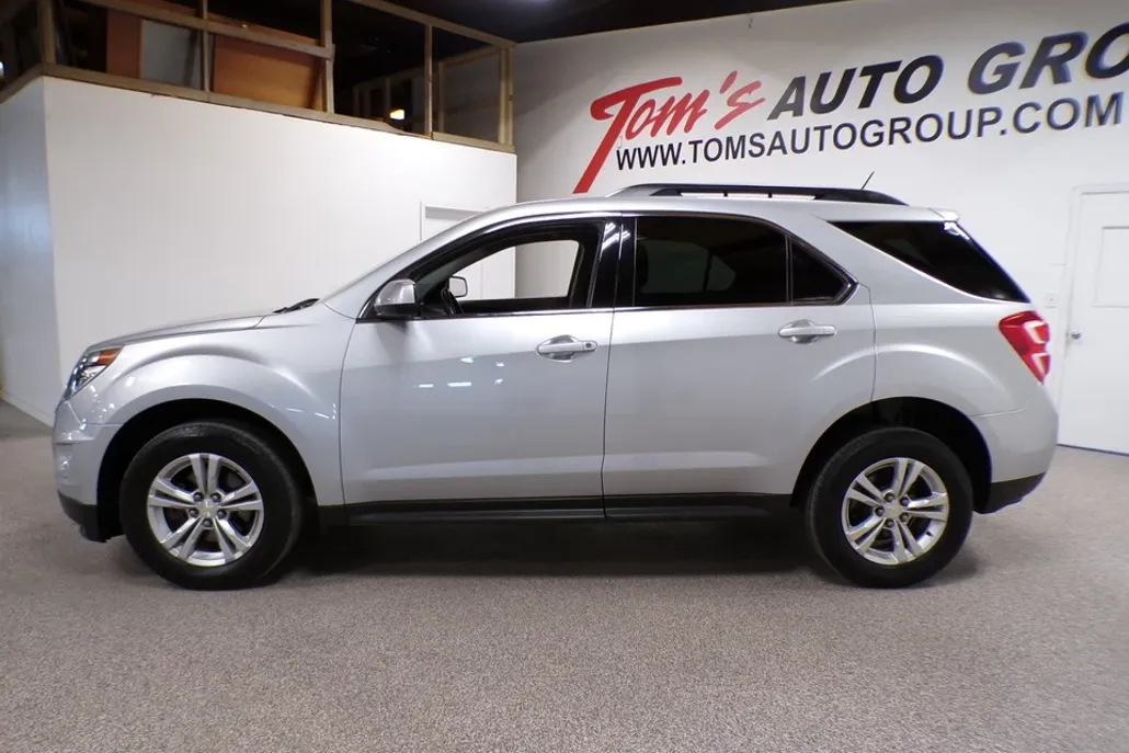 2016 Chevrolet Equinox LT photo 1