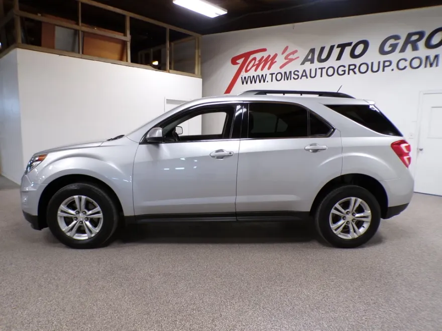 2016 Chevrolet Equinox LT photo 1