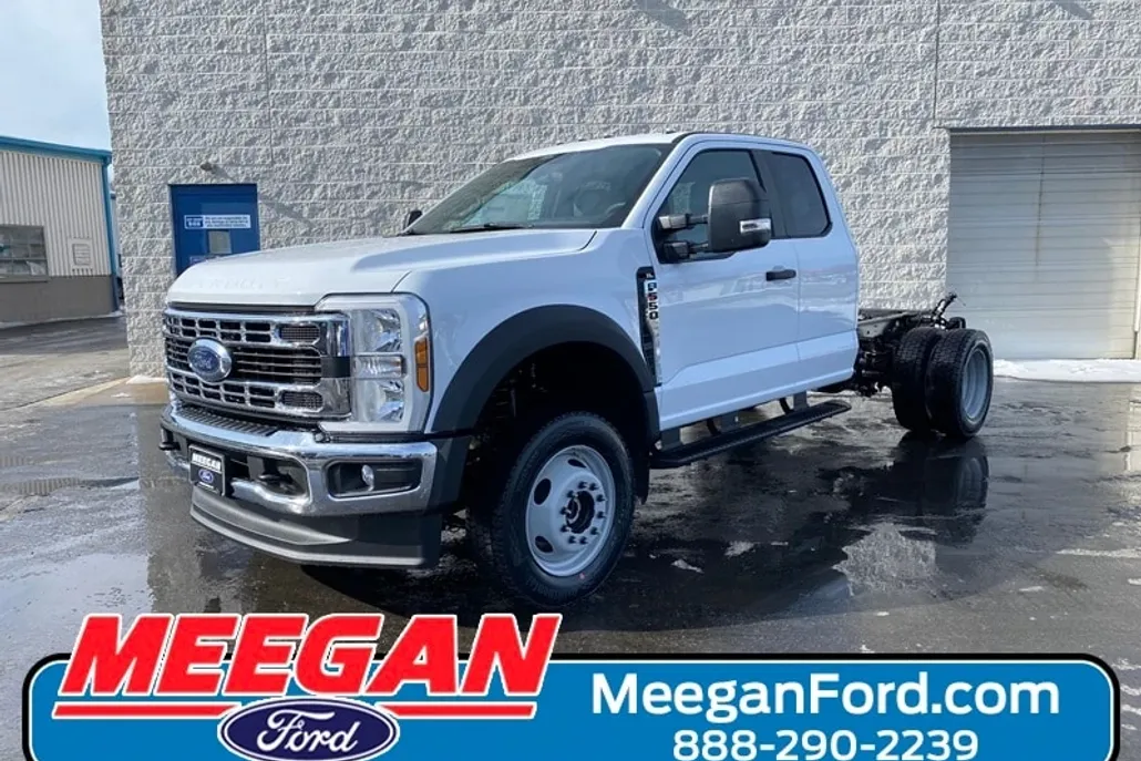 2025 Ford F-550 XL photo 1