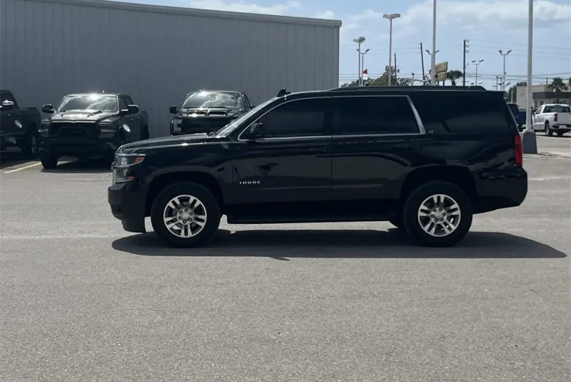2020 Chevrolet Tahoe LT photo 1