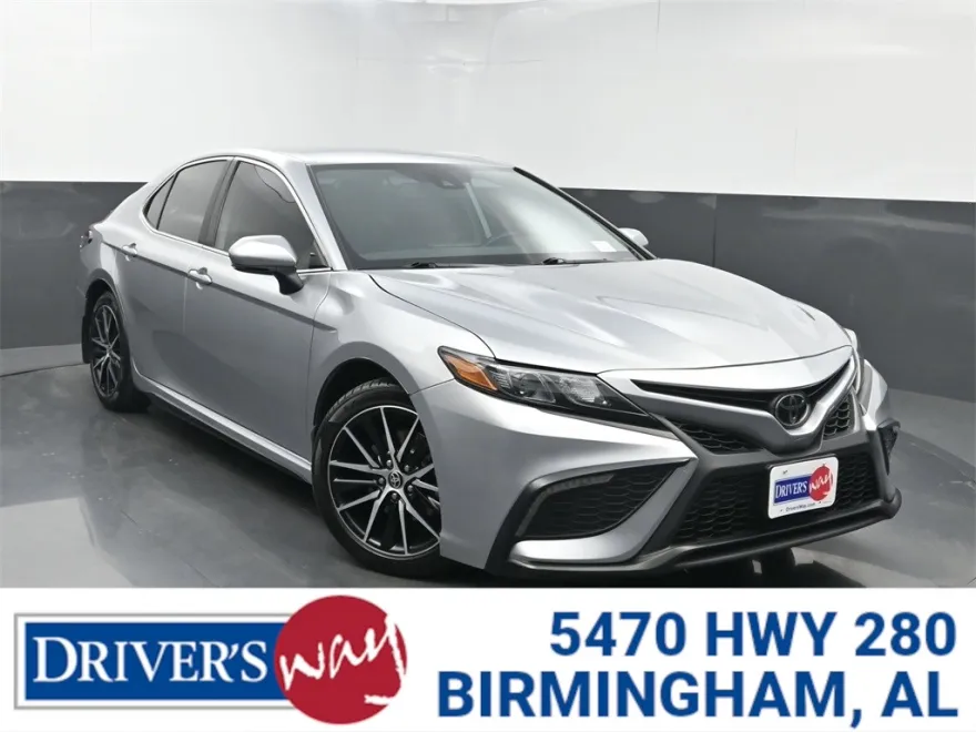 2023 Toyota Camry SE photo 1