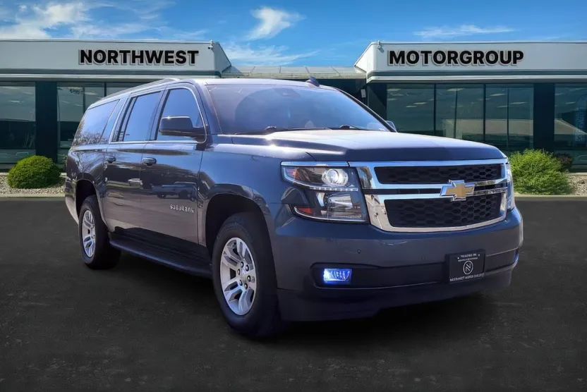 2020 Chevrolet Suburban 1500 LT photo 1
