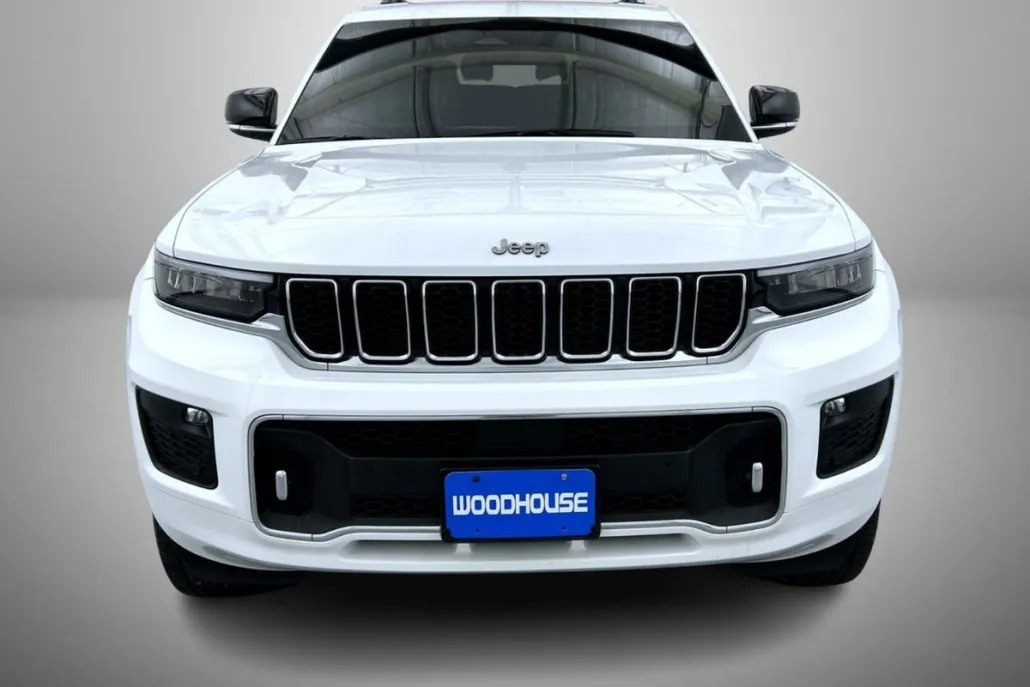 2023 Jeep Grand Cherokee Overland photo 1