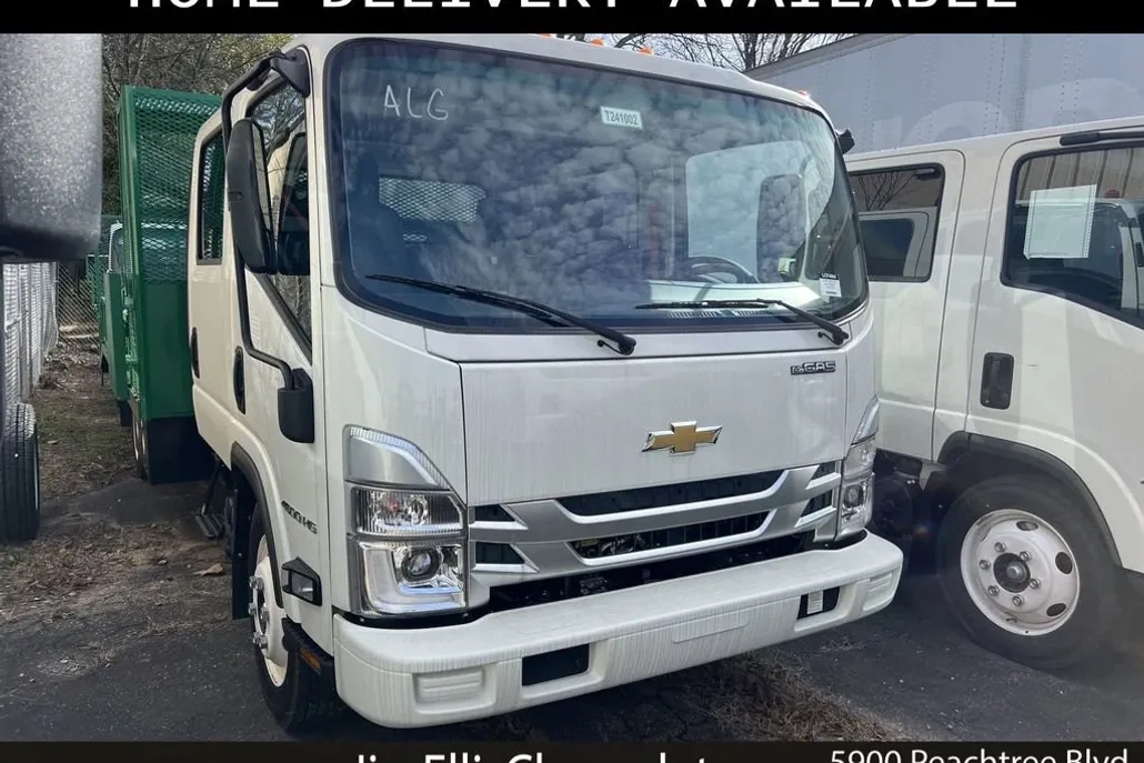2024 Chevrolet Silverado 4500HD photo 1