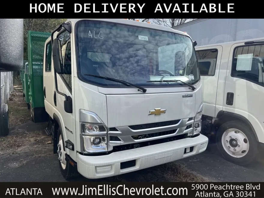 2024 Chevrolet Silverado 4500HD photo 1