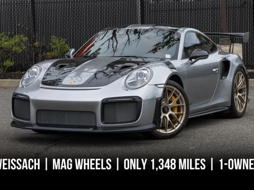 2018 Porsche 911 GT2 RS Coupe photo 1