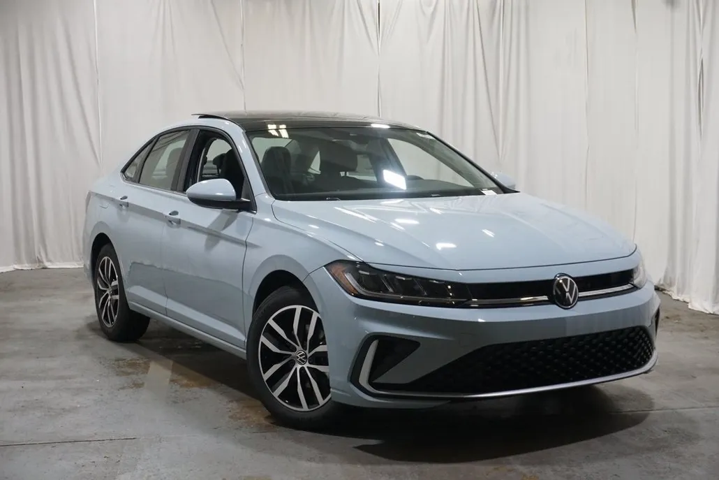 2025 Volkswagen Jetta 1.5T SE photo 1