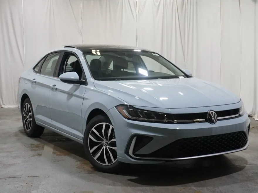 2025 Volkswagen Jetta 1.5T SE photo 1