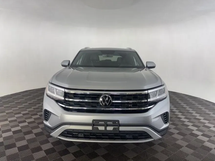 2023 Volkswagen Atlas Cross Sport V6 SE Technology photo 1