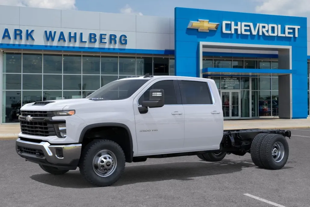 2025 Chevrolet Silverado 3500HD Work Truck photo 1